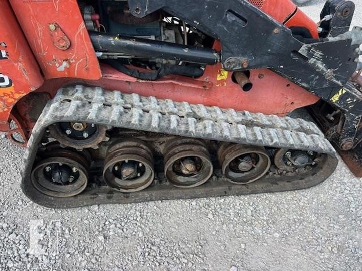 2019-ditch-witch-sk800-image-13
