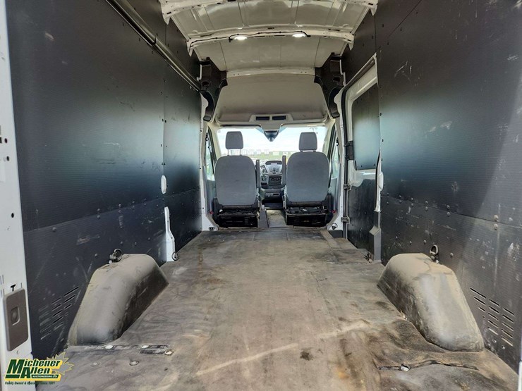 2019-ford-transit-image-25