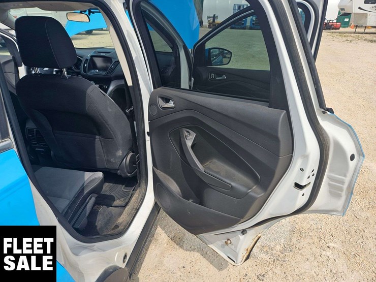 2013-ford-escape-image-28