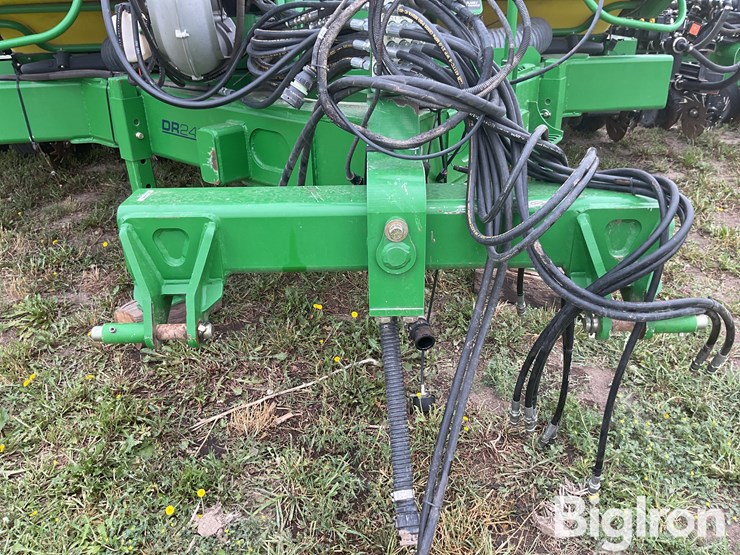 2013-john-deere-dr24-image-9