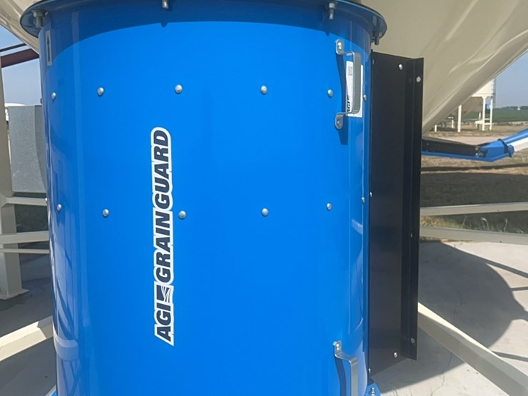 concept-7,500-bu.-hopper-bin-with-agi-grainguard-bin-fan,-10-hp-3-phase-electric-motor-image-31
