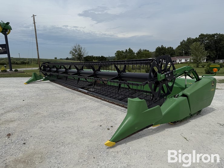 2013-john-deere-635fd-image-1