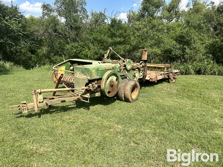 john-deere-224-image-1