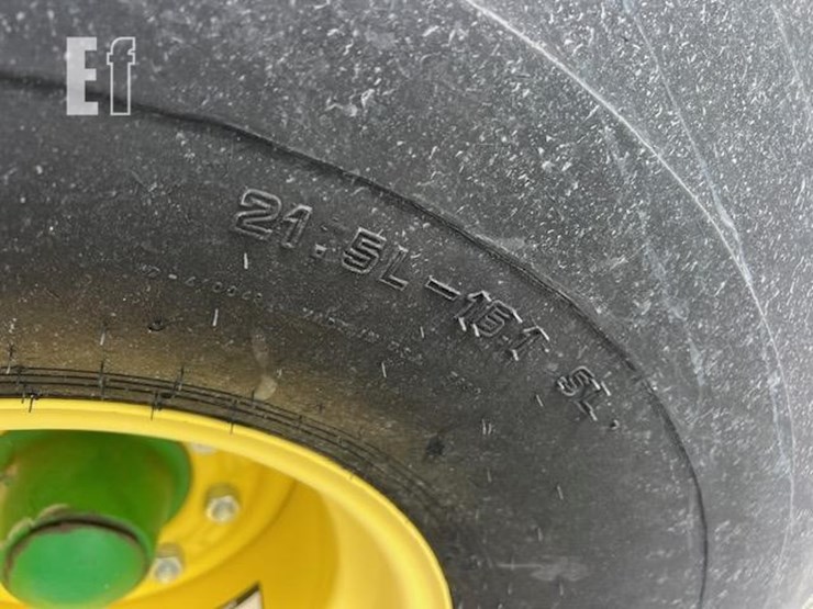 john-deere-560m-image-22