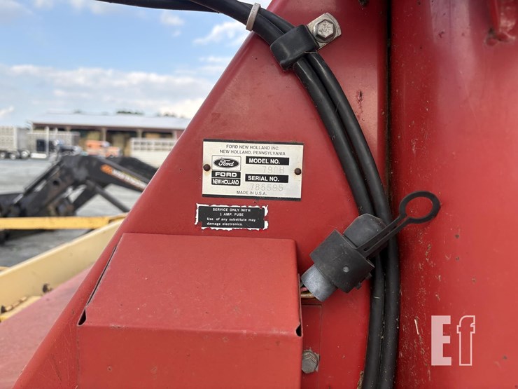 new-holland-790-image-20