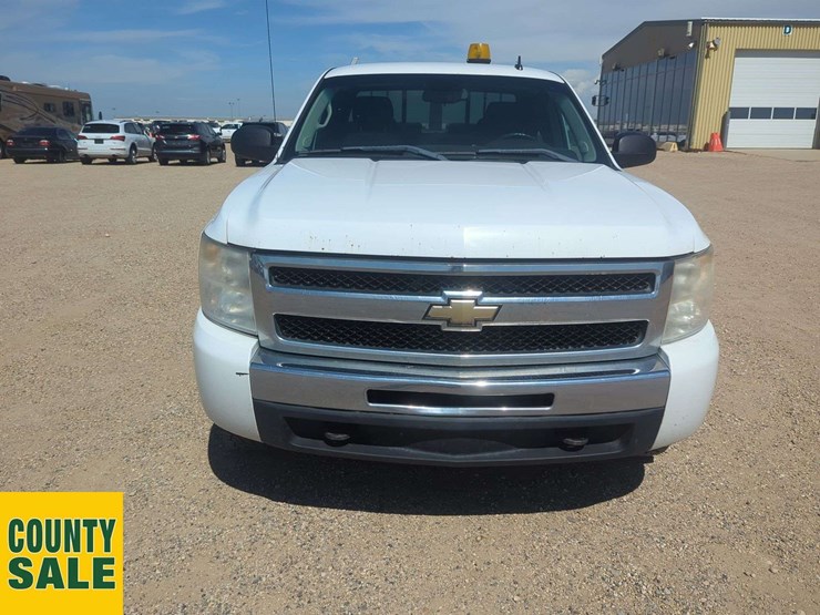 2011-chevrolet-silverado-1500-image-21
