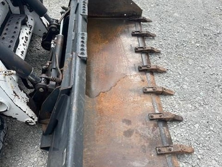2008-bobcat-t300-image-14