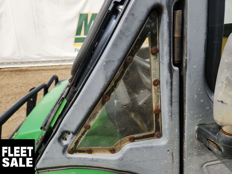 2015-john-deere-gator-image-20
