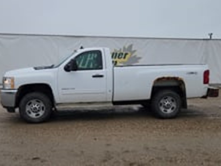 2014-chevrolet-silverado-2500hd-lt-image-5