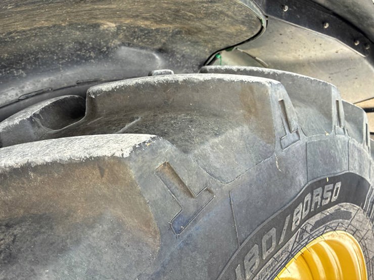 2018-john-deere-8400r-image-65