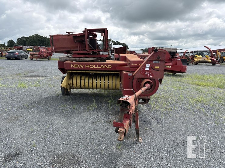 new-holland-310-image-3