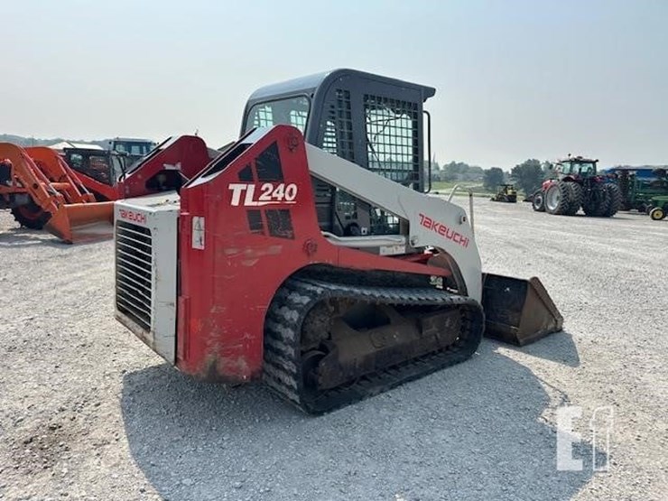 takeuchi-tl240-image-5