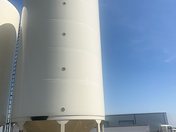 concept-5,000-bushel-hopper-bin,-fully-equipped-with-agi-grainguard-bin-fan-with-7.5-hp-three-phase-electric-motor-image-21