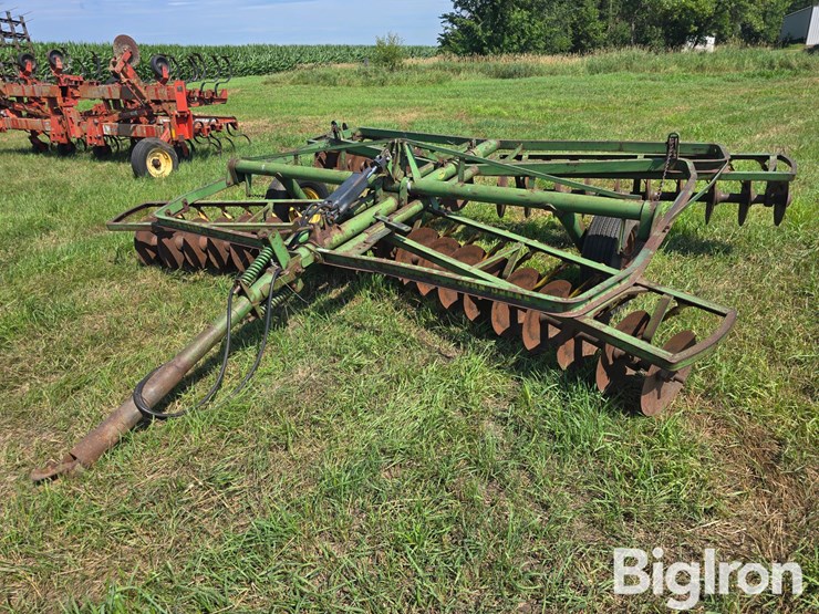 john-deere-aw-image-1
