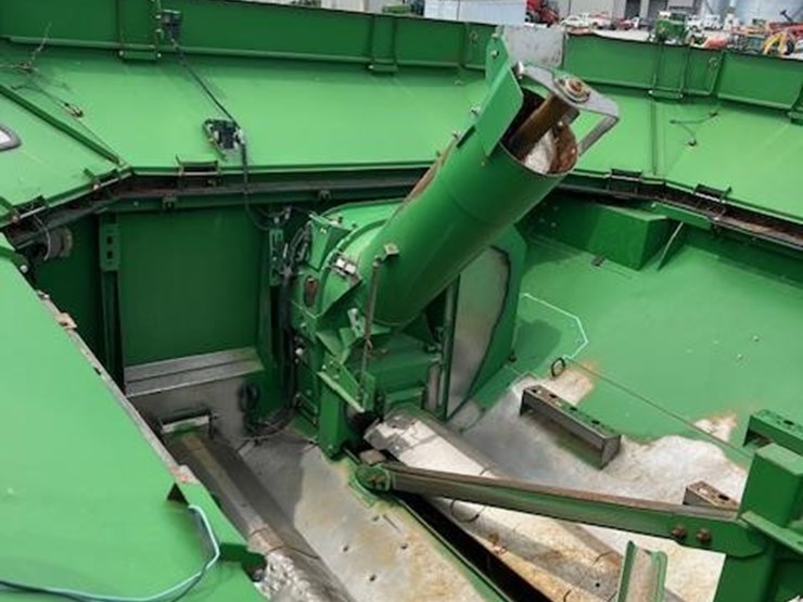 2014-john-deere-s670-image-69