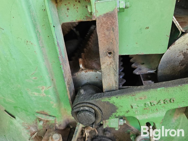 john-deere-34-image-17