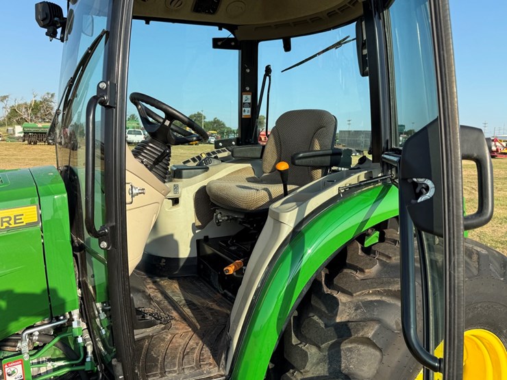 john-deere-4052r-image-20