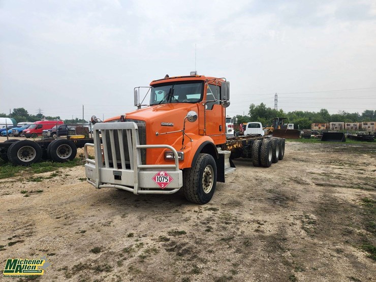 2009-kenworth-t800-image-1