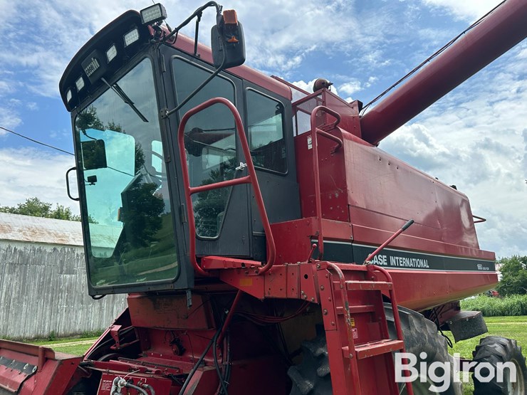 1989-case-ih-1660-image-9