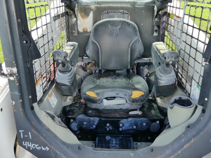 2016-bobcat-s850-image-12