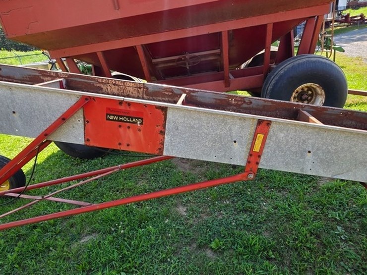 new-holland-155-image-7