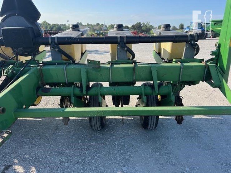 john-deere-7000-image-9