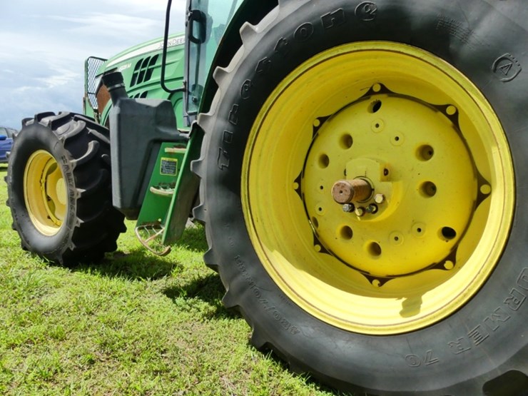 2014-john-deere-6125m-image-7