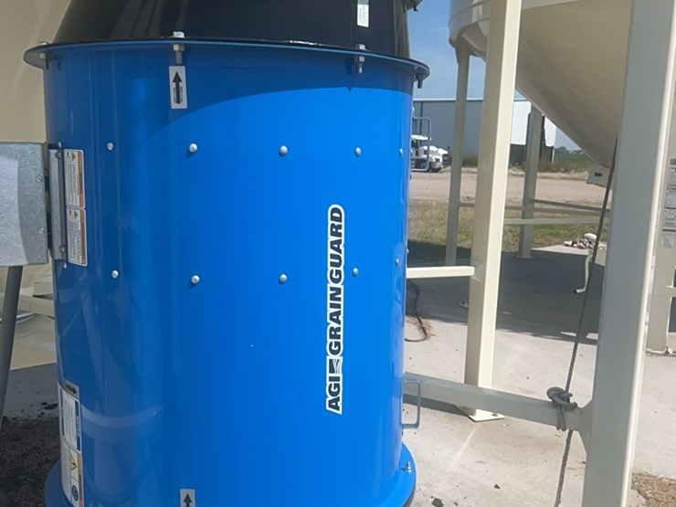 concept-7,500-bu.-hopper-bin,-equipped-with-bin-fan-with-3-phase-agi-grainguard-10-hp-electric-motor.-image-26