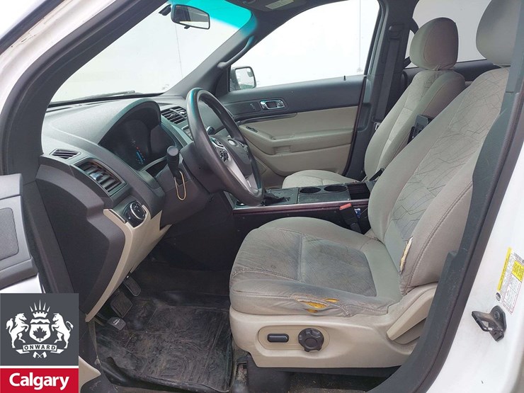 2014-ford-explorer-image-8