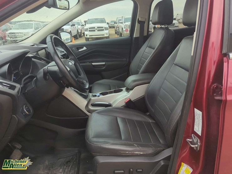 2013-ford-escape-sel-image-13