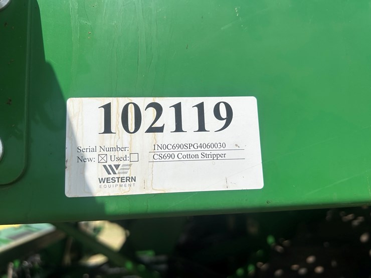 2016-john-deere-cs690-image-33