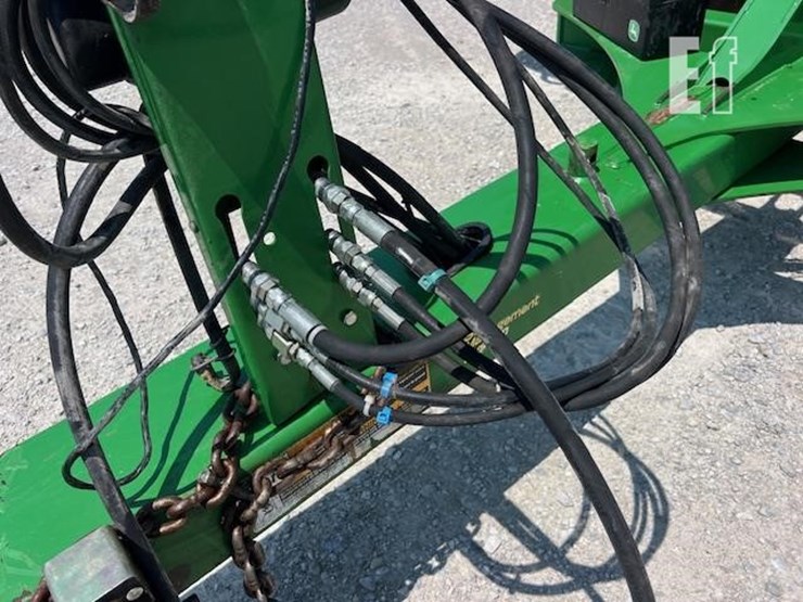 2014-john-deere-2623-image-11