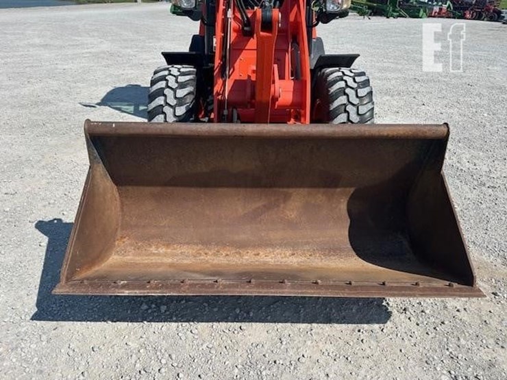 2020-kubota-r630-image-16