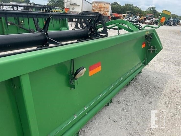 2011-john-deere-635f-image-31