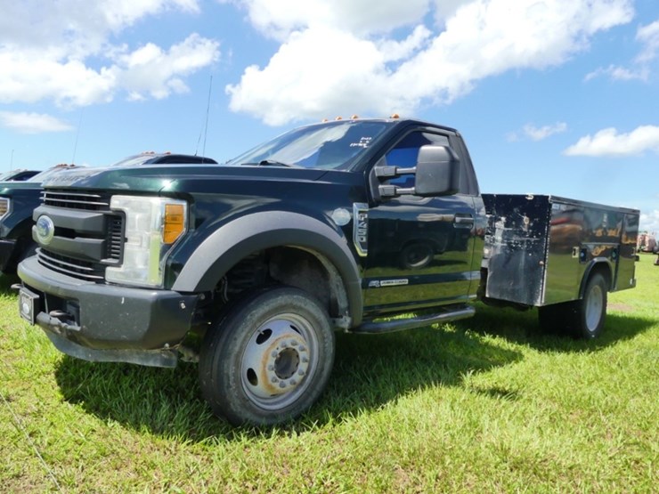 2017-ford-f450-xl-image-1