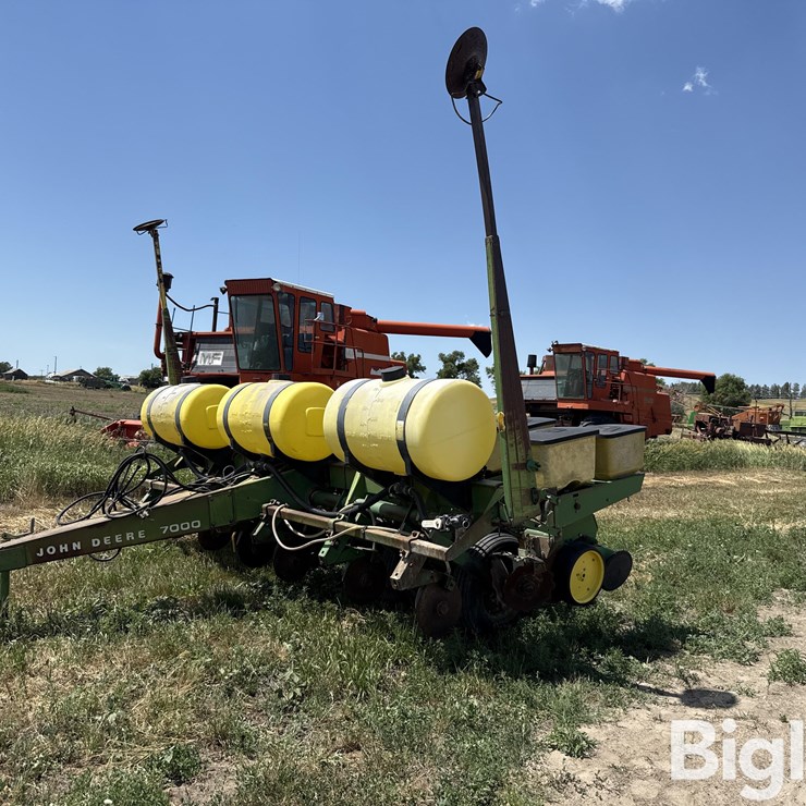 JOHN DEERE 7000
