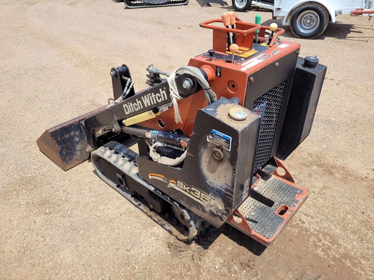 2005-ditch-witch-sk350-image-5