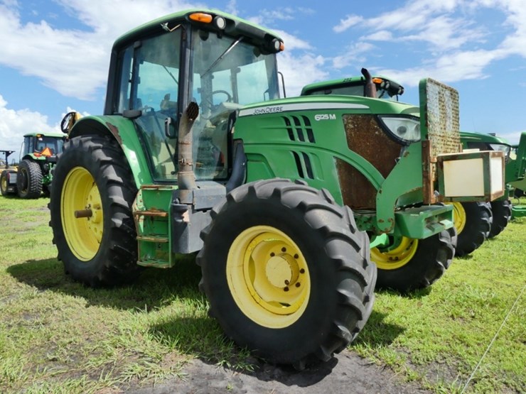 2014-john-deere-6125m-image-2