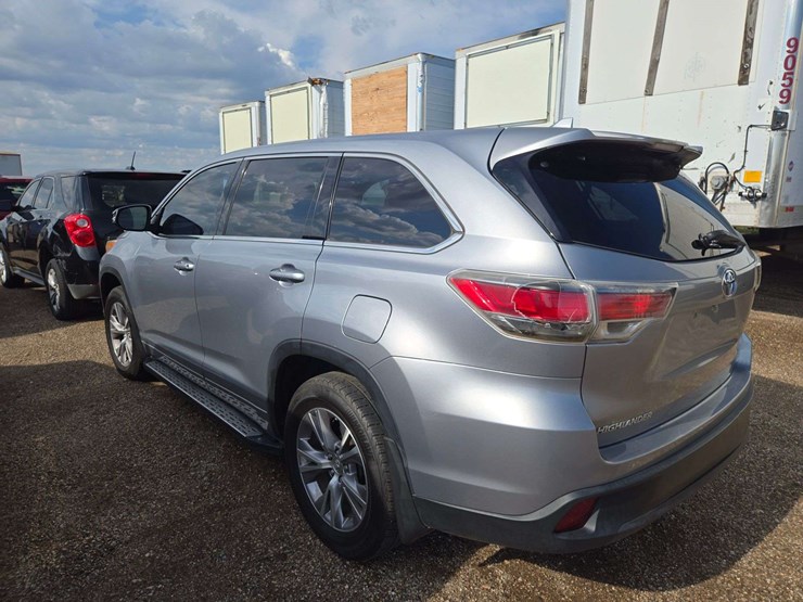 2014-toyota-highlander-image-4