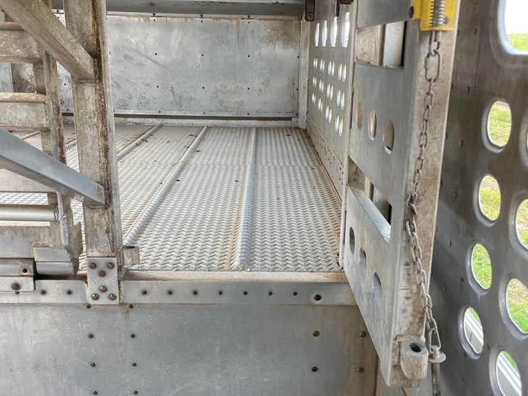 2021-eby-livestock-trailer-image-82