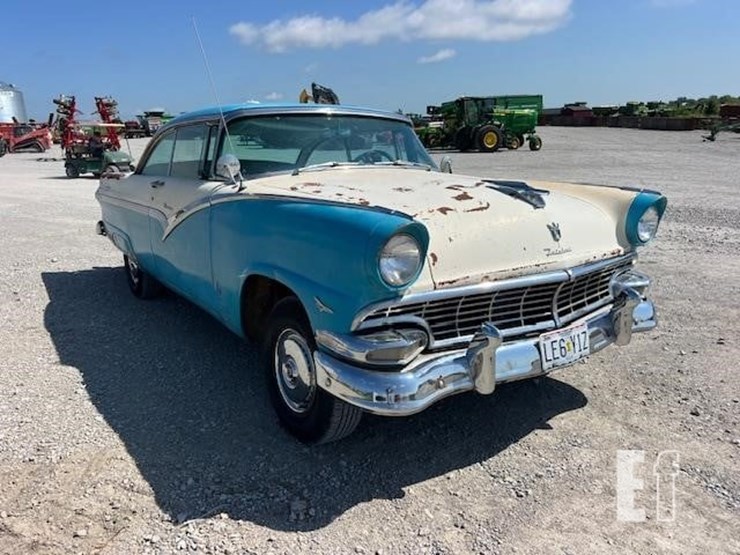 1956-ford-500-image-7