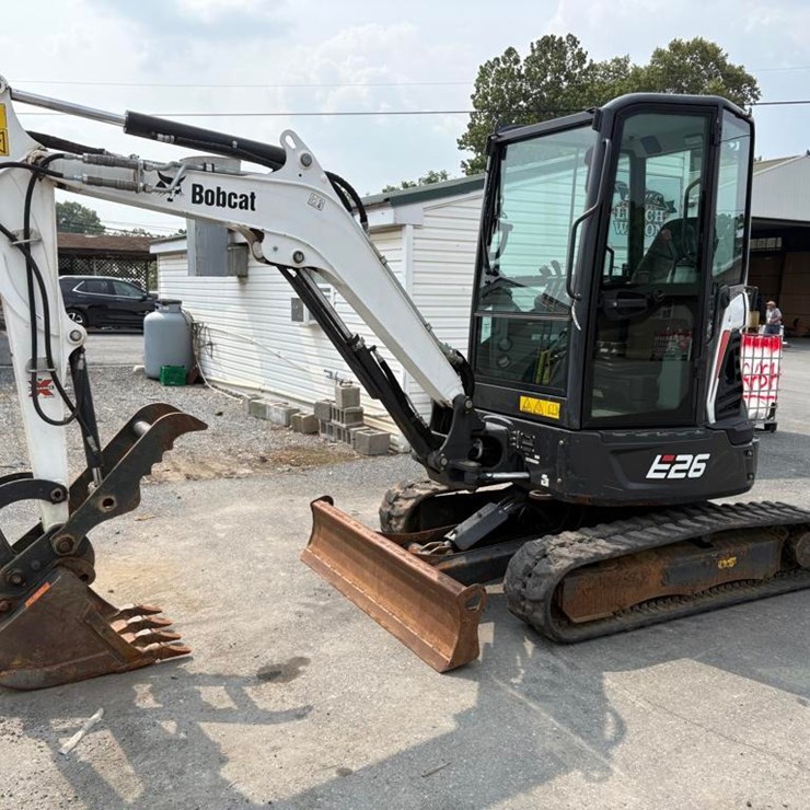 2021 BOBCAT E26