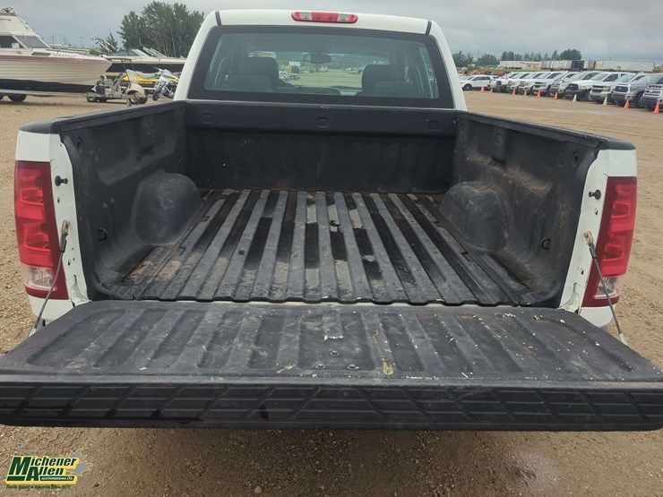2013-gmc-sierra-1500-image-22