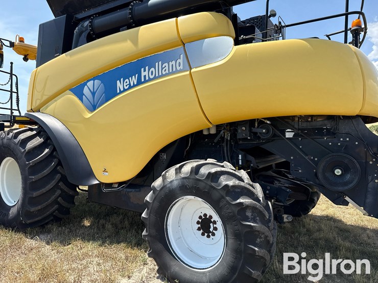 2008-new-holland-cr9070-image-16