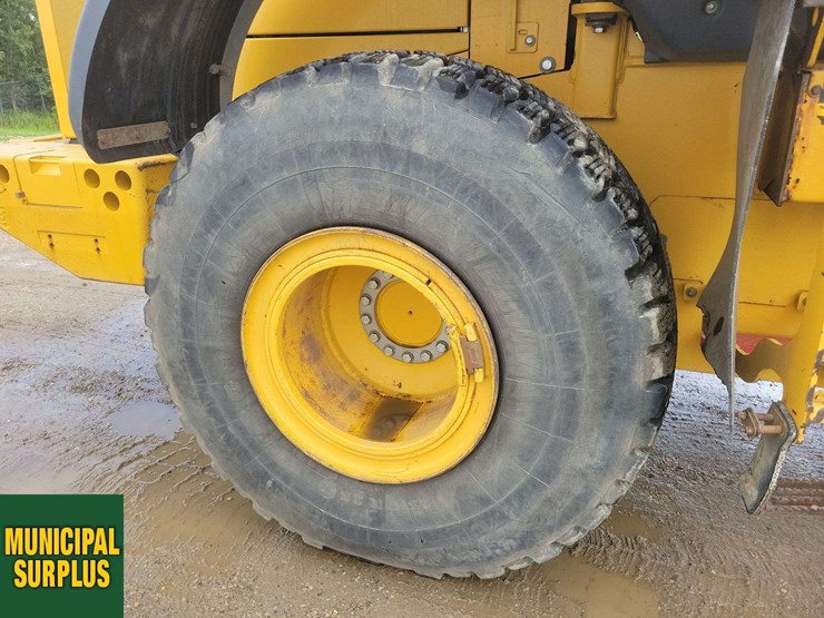 2017-deere-724k-image-12