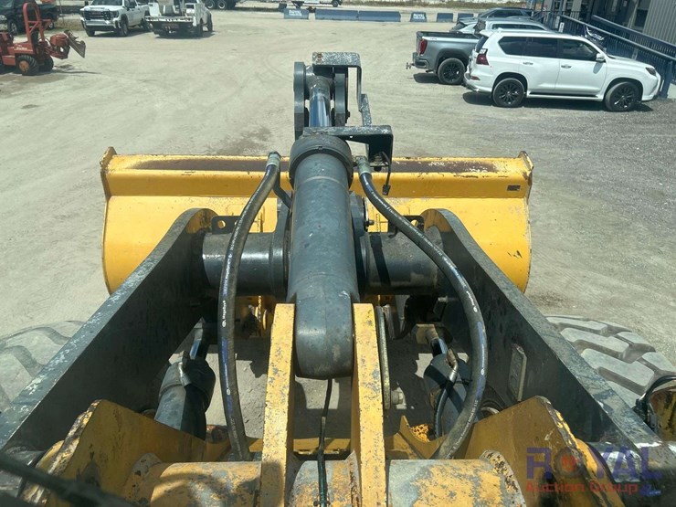2005-johndeere-644k-image-33