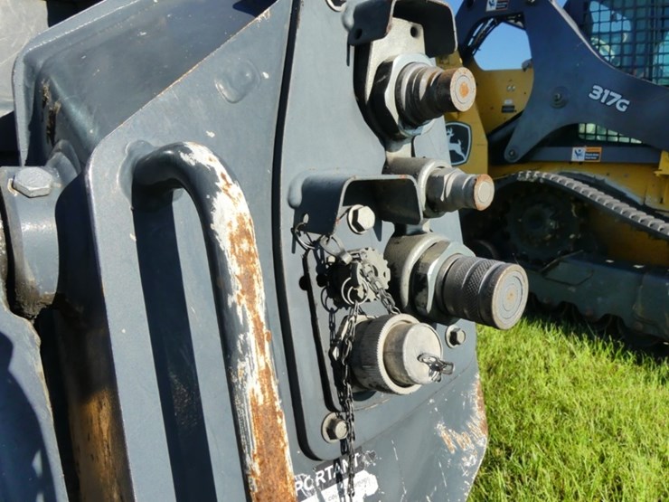 deere-317g-image-12