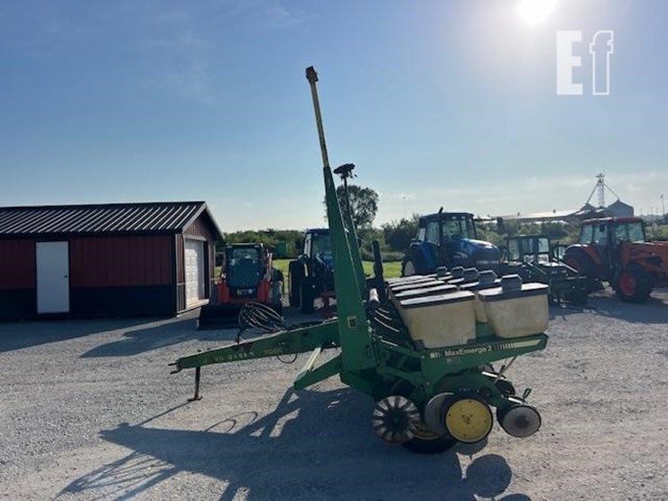 john-deere-7000-image-6