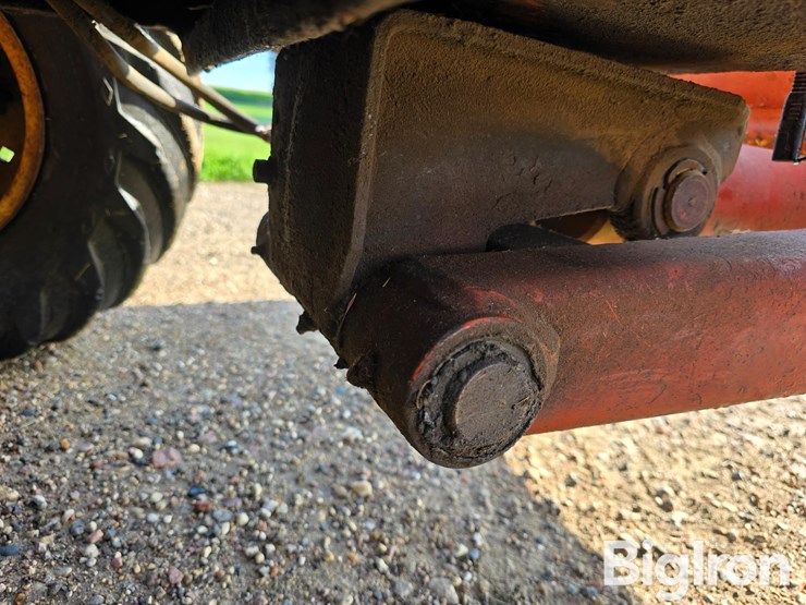 ditch-witch-2300-image-14