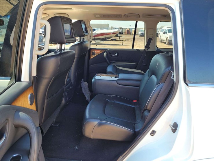 2012-infiniti-qx56-image-6